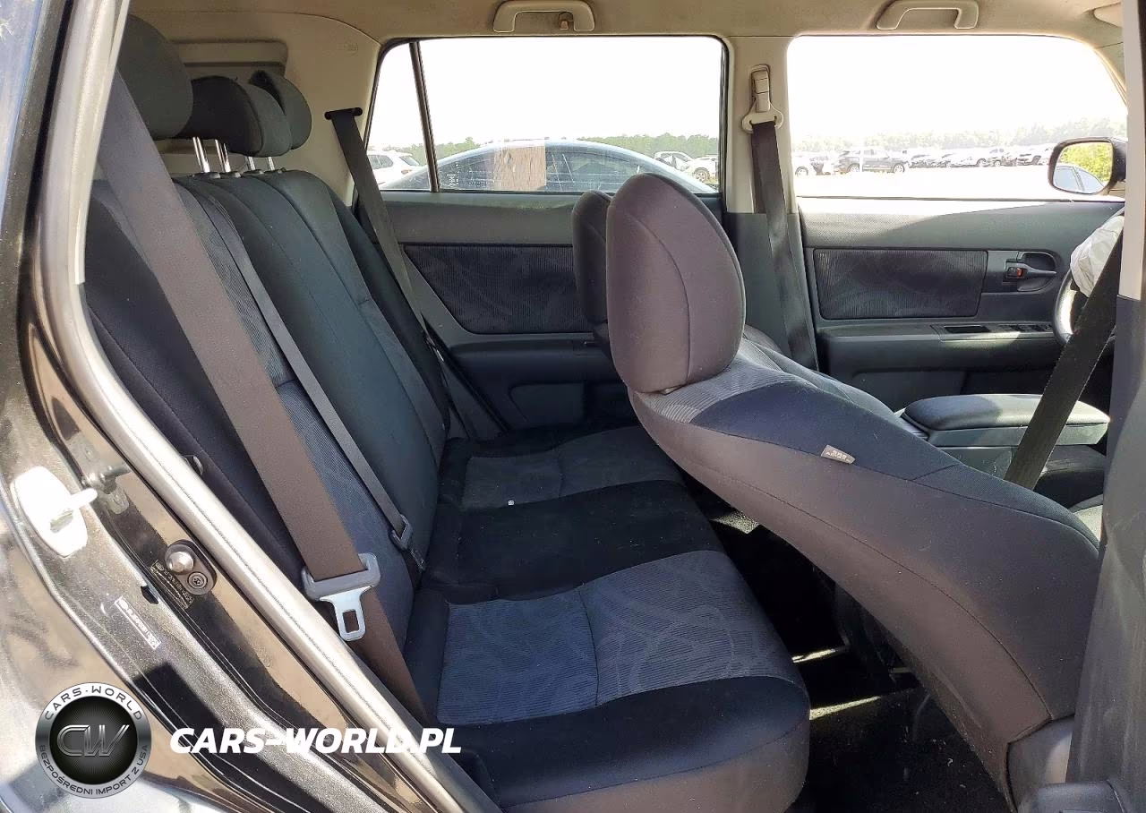 SCION XB VIN:JTLZE4FE0B1130753 - 10