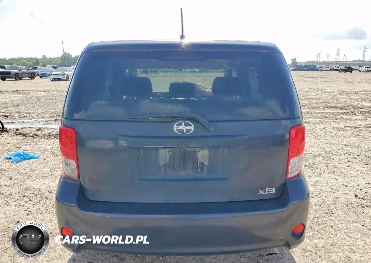 SCION XB VIN:JTLZE4FE0B1130753 - 6