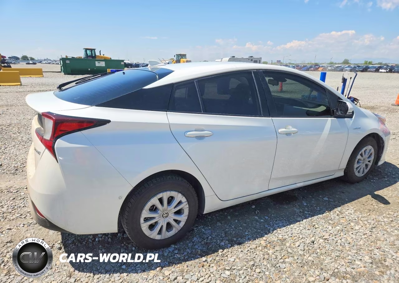 2019 Toyota Prius Le VIN:JTDKARFU0K3095293 - 3