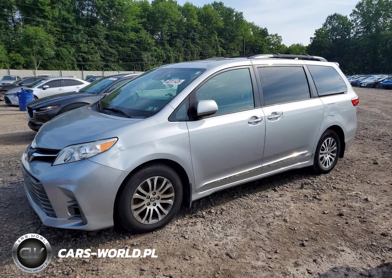2020 Toyota Sienna Xle 8-Passenger