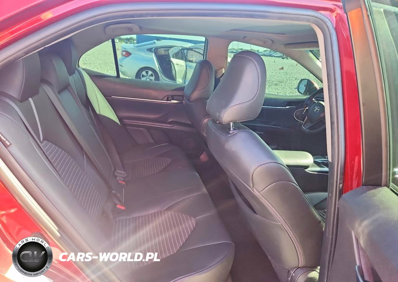 2018 Toyota Camry Se VIN:4T1B11HK2JU552364 - 10