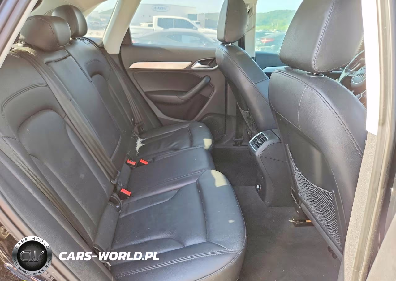2015 Audi Q3 Premium Plus VIN:WA1EFCFS9FR000947 - 11