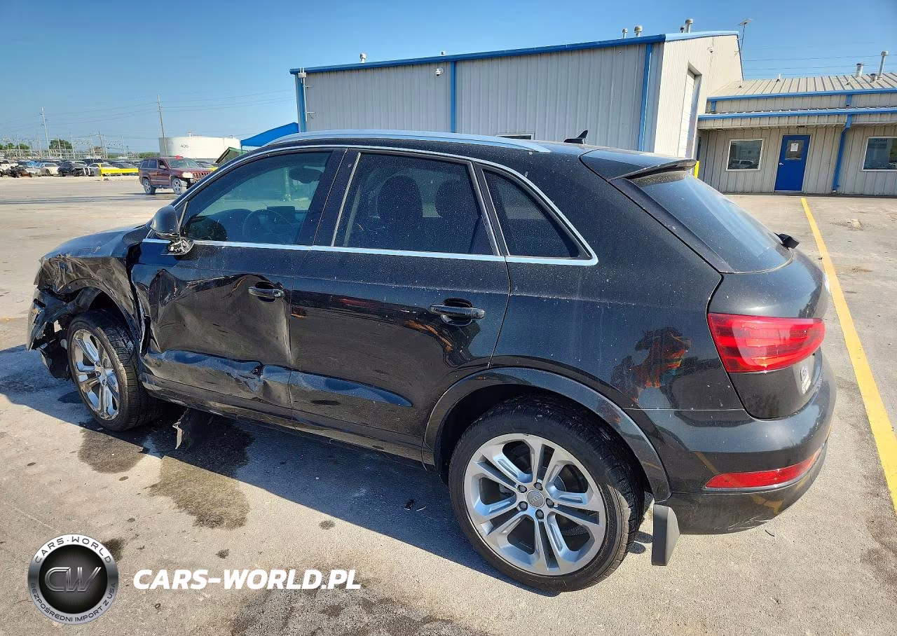 2015 Audi Q3 Premium Plus VIN:WA1EFCFS9FR000947 - 2