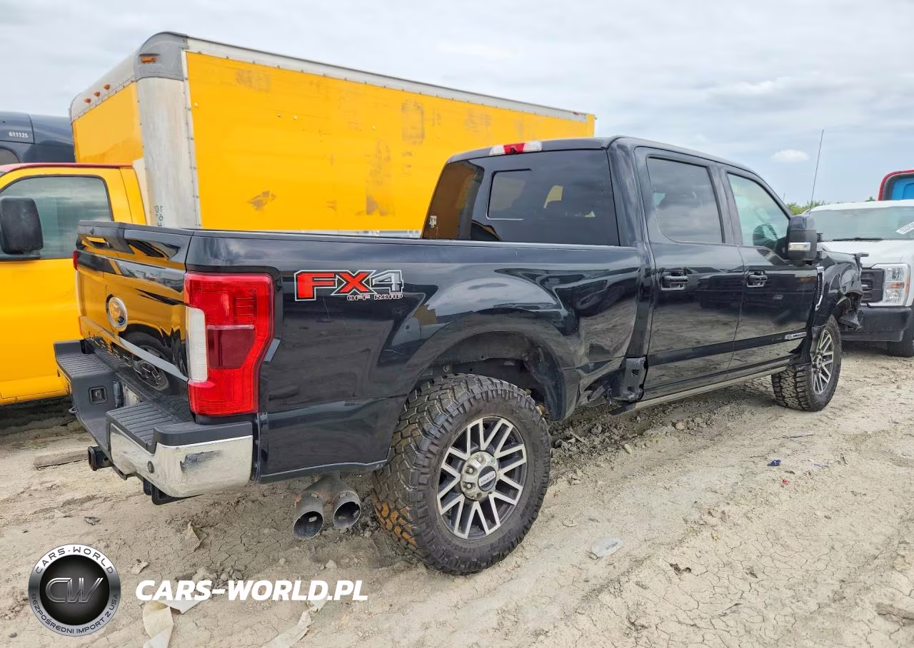 2018 Ford F-250 Lariat VIN:1FT7W2BT3JEC06255 - 3