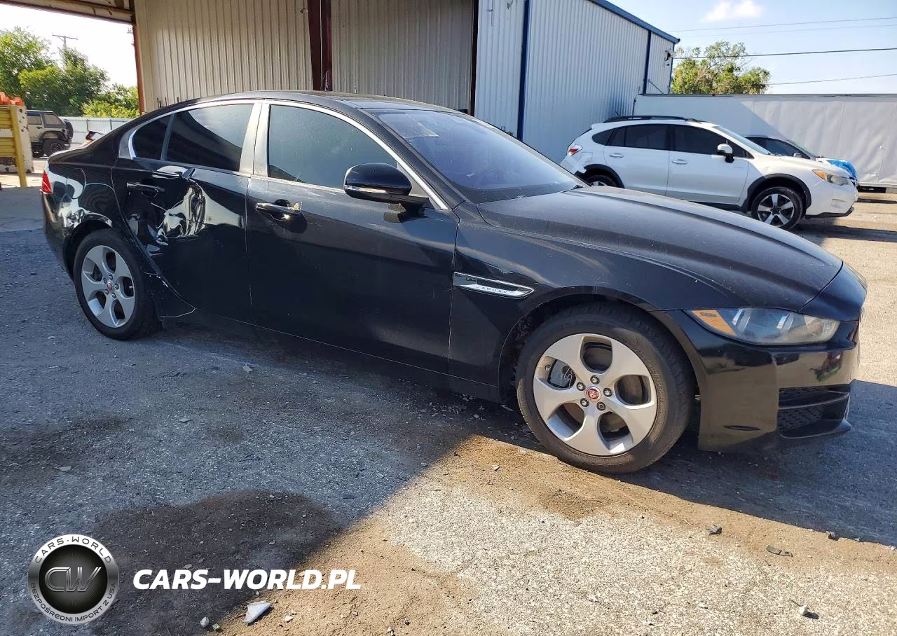 2017 Jaguar Xe VIN:SAJAR4BG7HA960208 - 4