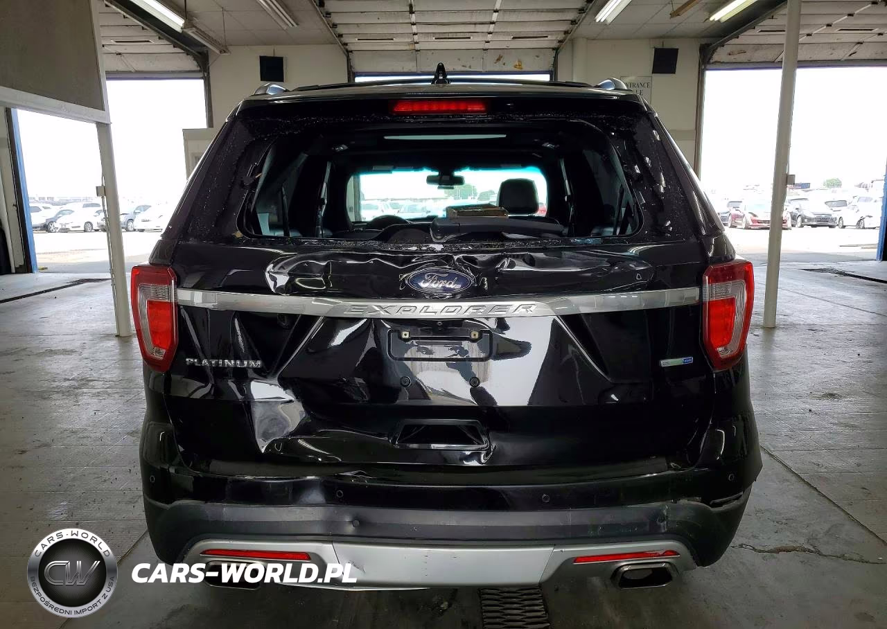 2017 Ford Explorer Platinum VIN:1FM5K8HT2HGA62463 - 6