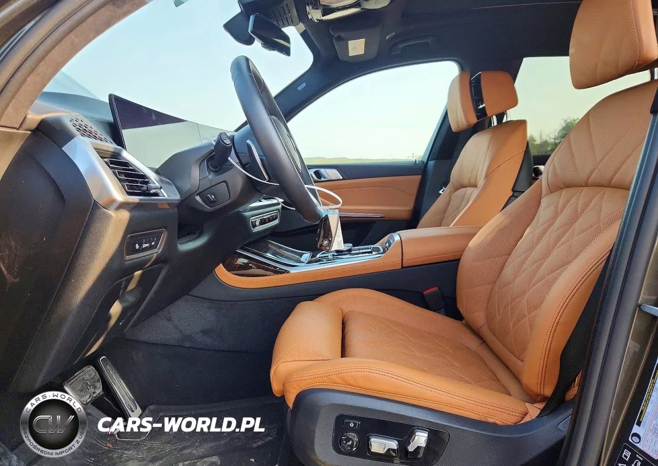 2026 BMW X7 xDrive40I VIN:5UX23EM02T9309054 - 7