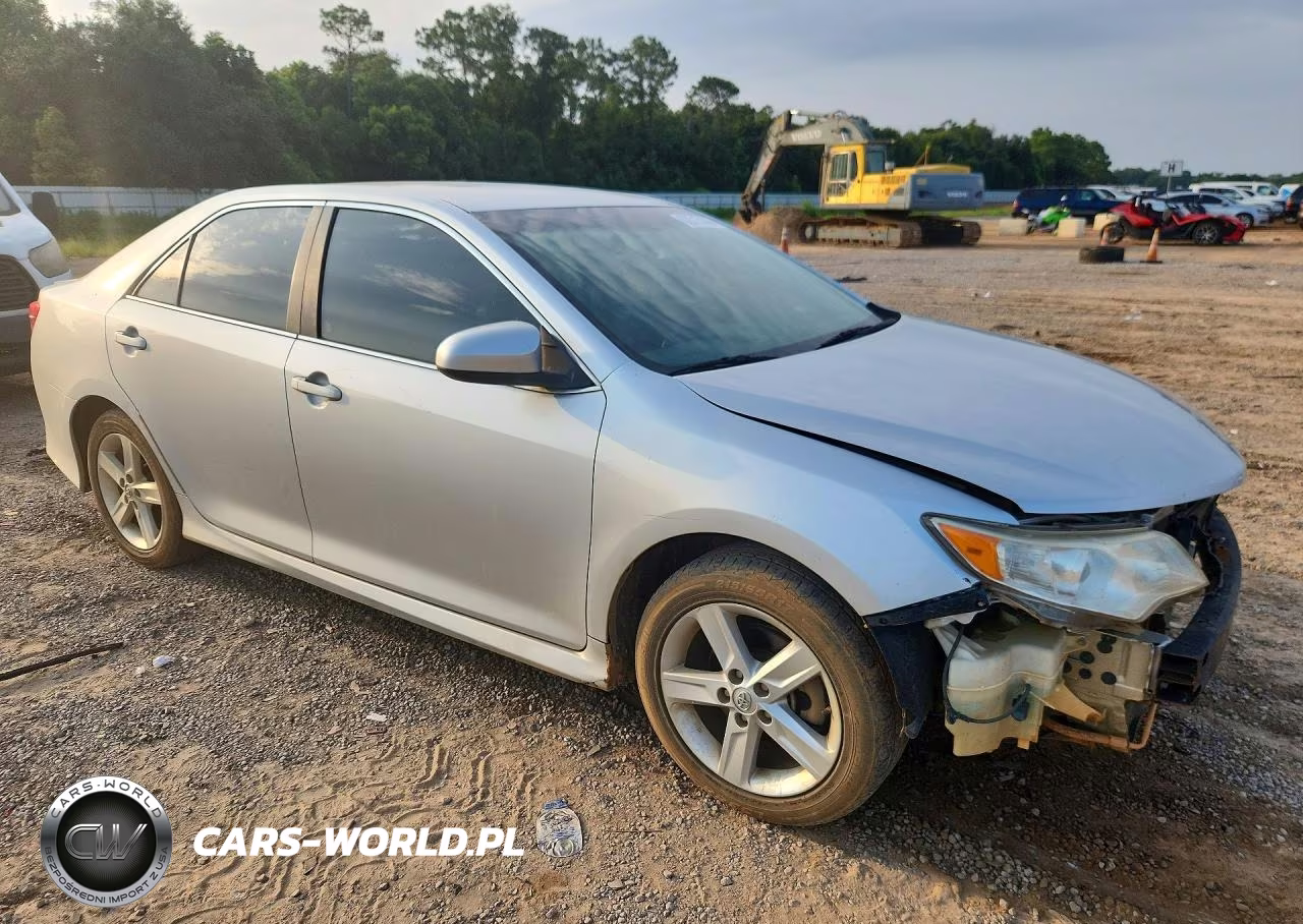 2014 Toyota Camry Se VIN:4T1BF1FK1EU346673 - 4