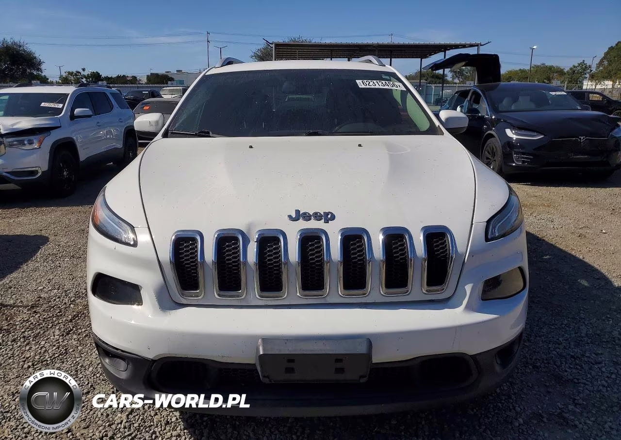 2016 Jeep Cherokee Latitude VIN:1C4PJLCB7GW329392 - 5