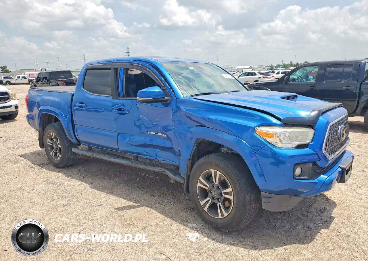 2018 Toyota Tacoma Trd Sport VIN:5TFAZ5CN9JX064917 - 4