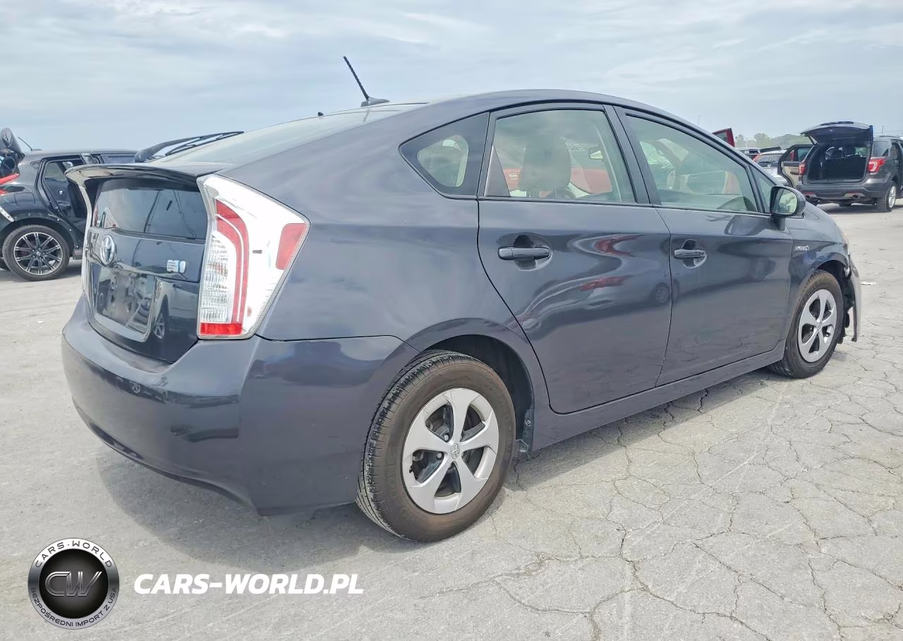 2015 Toyota Prius Three VIN:JTDKN3DU3F0432311 - 3