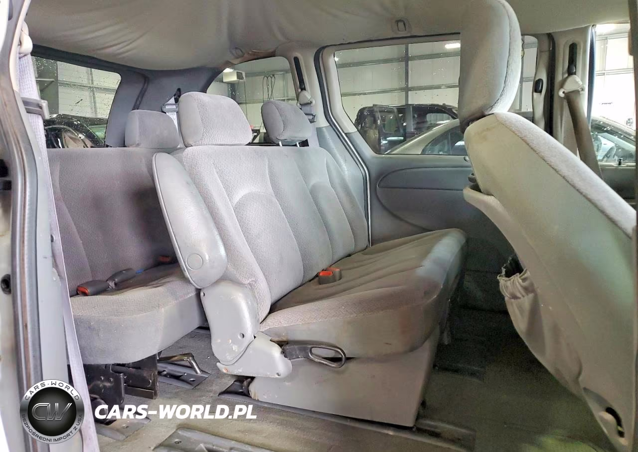2006 Chrysler Town & Country VIN:1A4GP45R36B686762 - 11
