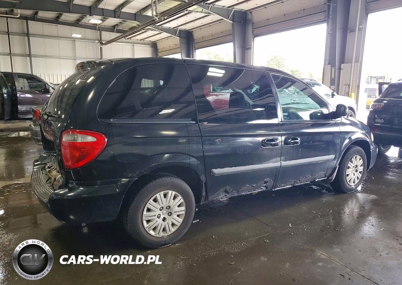 2006 Chrysler Town & Country VIN:1A4GP45R36B686762 - 3