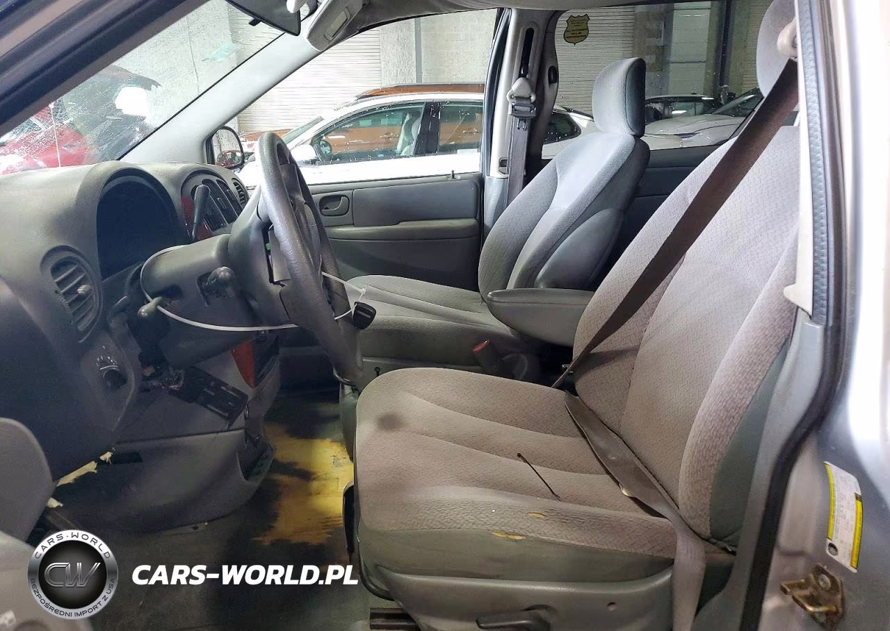 2006 Chrysler Town & Country VIN:1A4GP45R36B686762 - 7