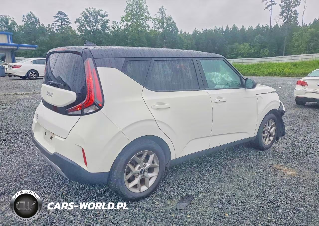 2024 Kia Soul S VIN:KNDJ23AU5R7228825 - 3