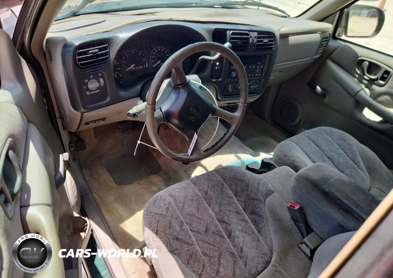 2002 GMC Sonoma VIN:1GTCS19W628246916 - 8