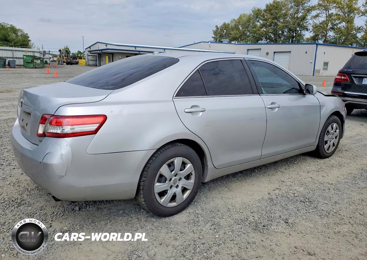 2011 Toyota Camry Le VIN:4T1BF3EK4BU673335 - 3
