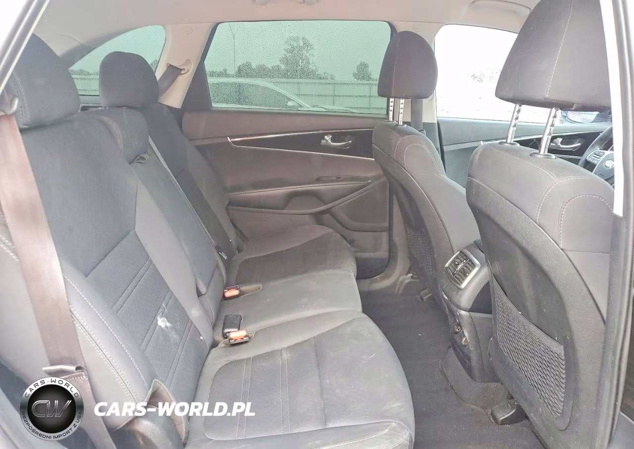 2020 Kia Sorento Lx VIN:5XYPG4A35LG670426 - 11