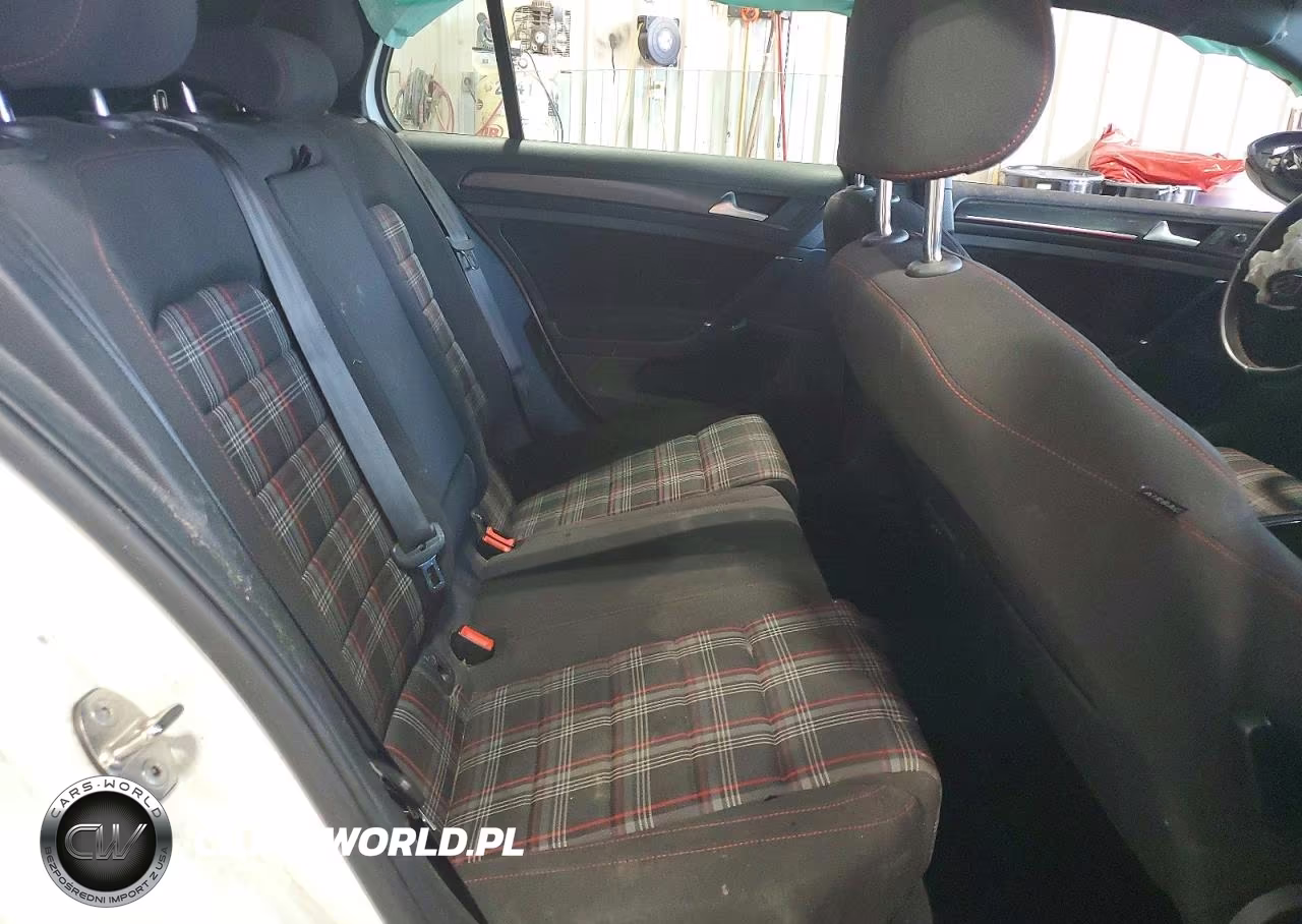 2018 Volkswagen Gti S VIN:3VW547AUXJM250927 - 10