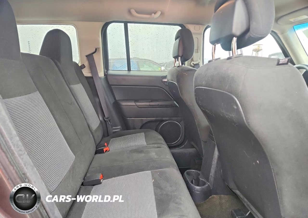 2016 Jeep Patriot Sport VIN:1C4NJPBB5GD808437 - 11