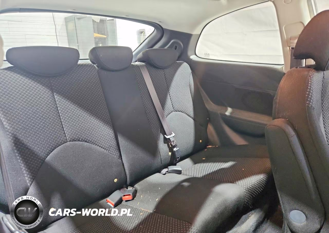 2009 Hyundai Accent Gs VIN:KMHCM36C59U113691 - 10