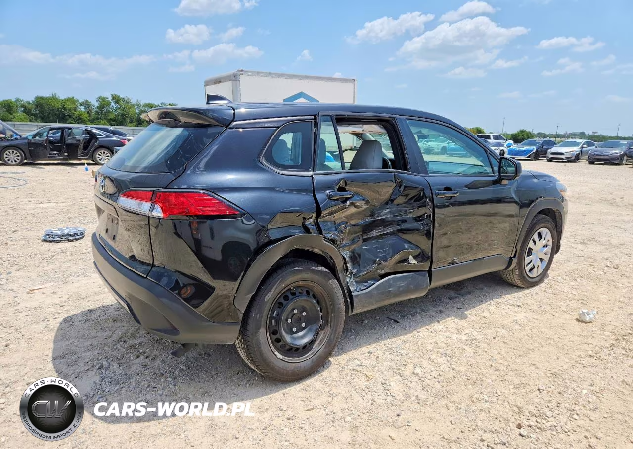 2024 Toyota Corolla Cross L VIN:7MUAAAAG6RV077474 - 3