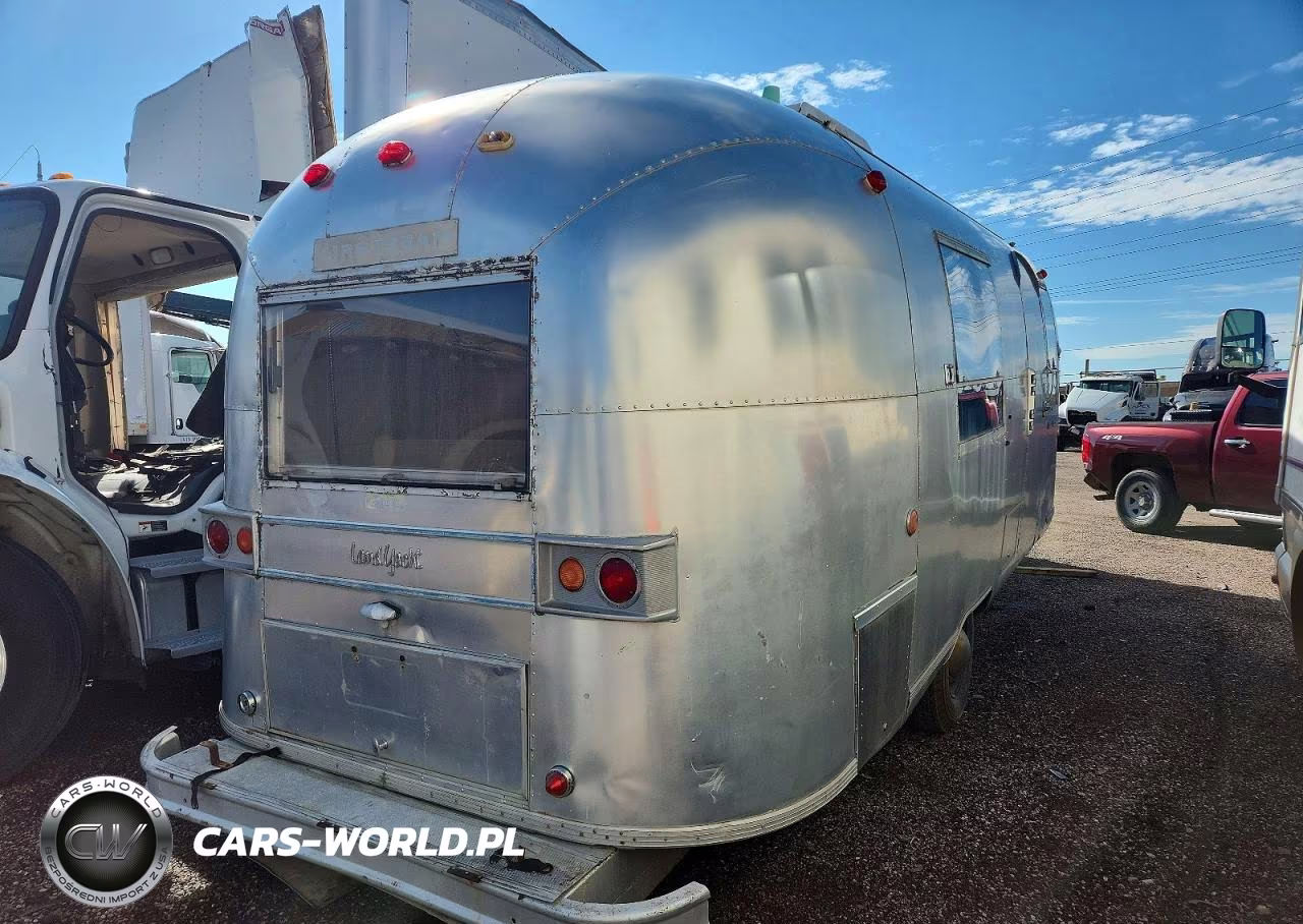 1968 Airstream Land Yacht Camper VIN:0228J261 - 4
