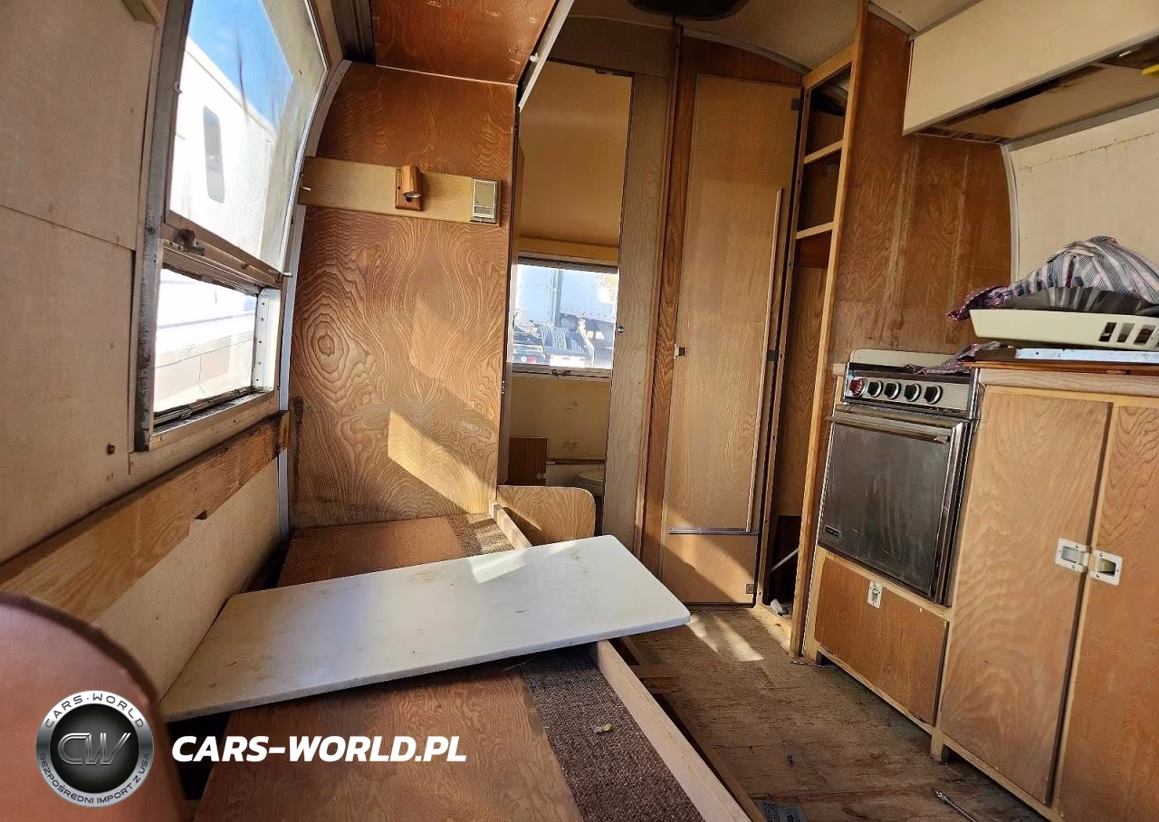 1968 Airstream Land Yacht Camper VIN:0228J261 - 6