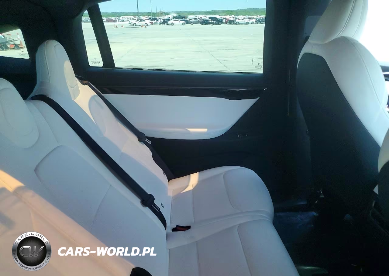 2020 Tesla Model X VIN:5YJXCDE26LF231868 - 11