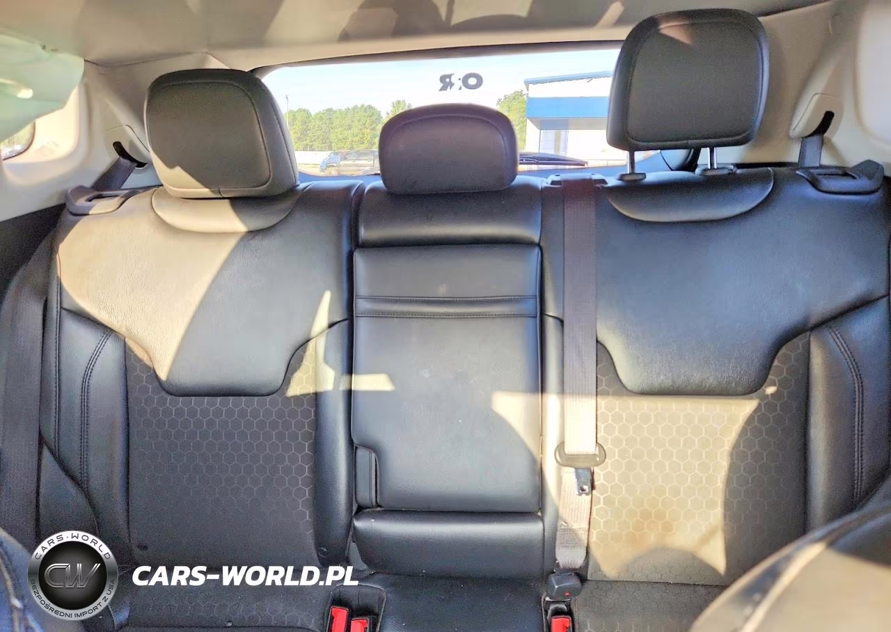 2020 Jeep Compass Latitude VIN:3C4NJCBB9LT102827 - 10