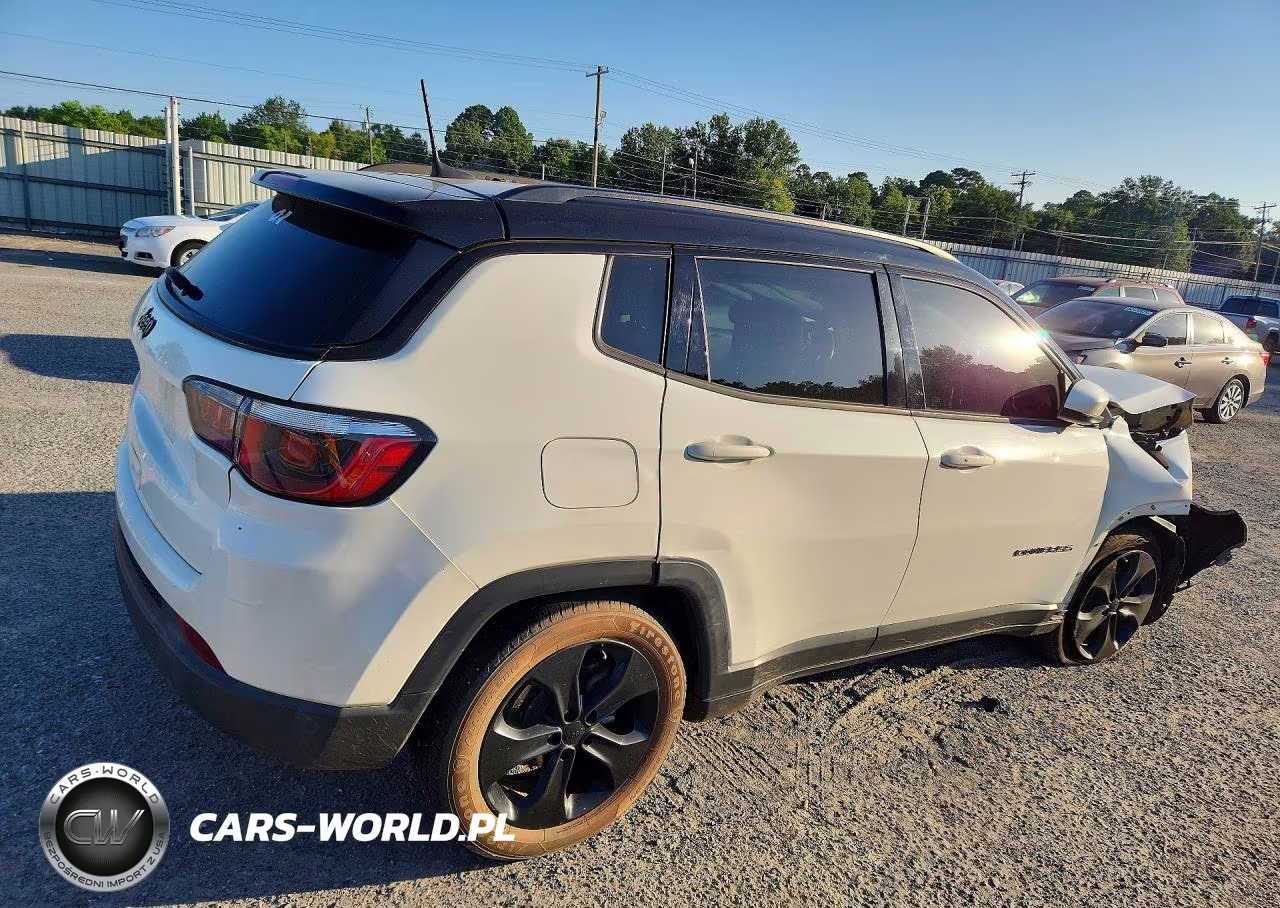 2020 Jeep Compass Latitude VIN:3C4NJCBB9LT102827 - 3