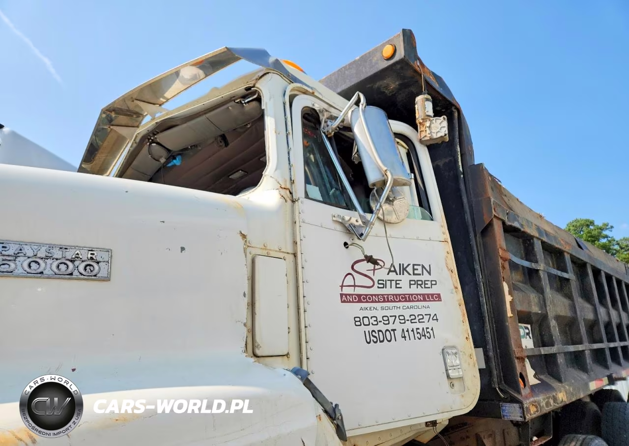 1999 International F5070 Dump Truck VIN:1HTTGAHT8XJ002518 - 12