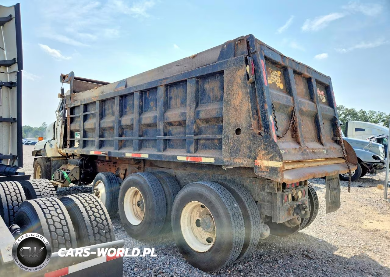 1999 International F5070 Dump Truck VIN:1HTTGAHT8XJ002518 - 2