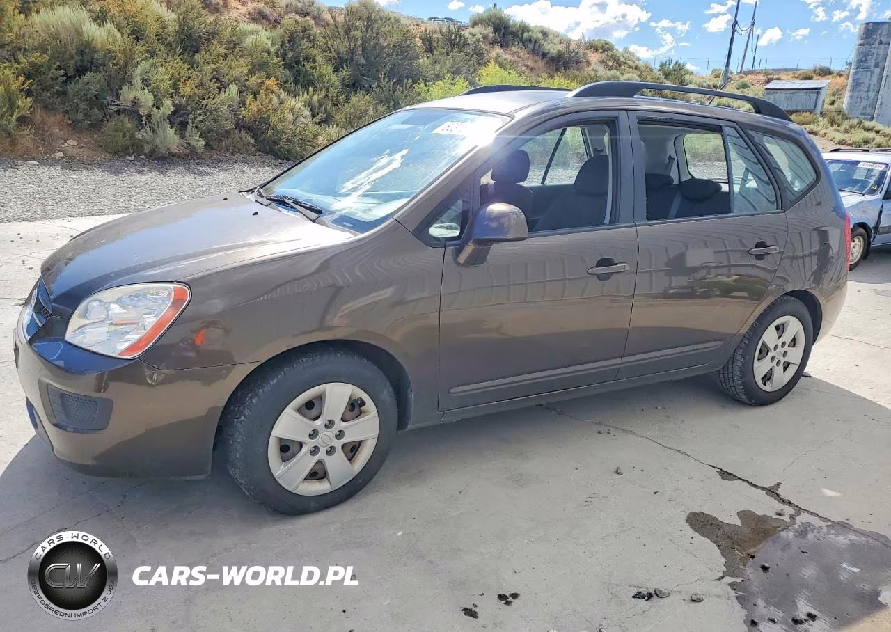 2009 Kia Rondo Base