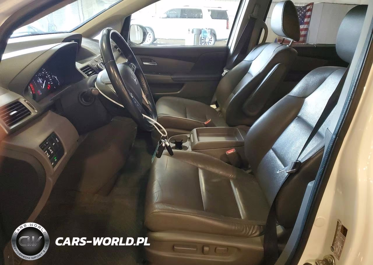 2015 Honda Odyssey Touring VIN:5FNRL5H97FB062519 - 7