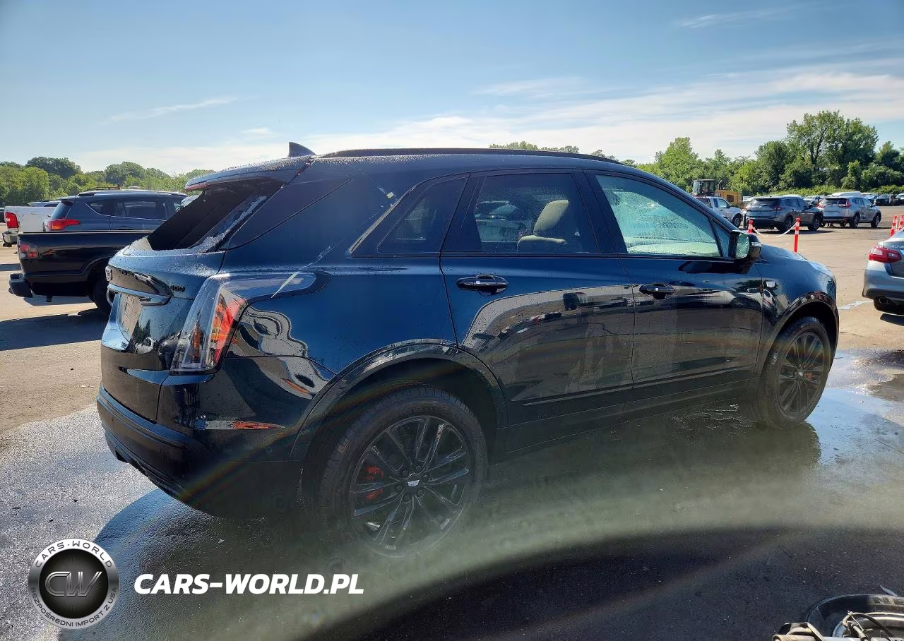 2026 Cadillac Xt5 Sport VIN:1GYKNHRS2TZ102469 - 3