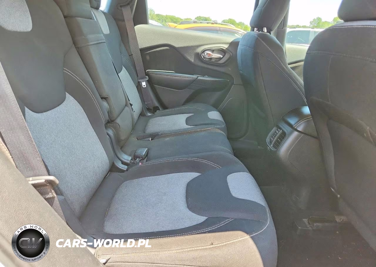 2014 Jeep Cherokee Sport VIN:1C4PJLAB3EW109926 - 11