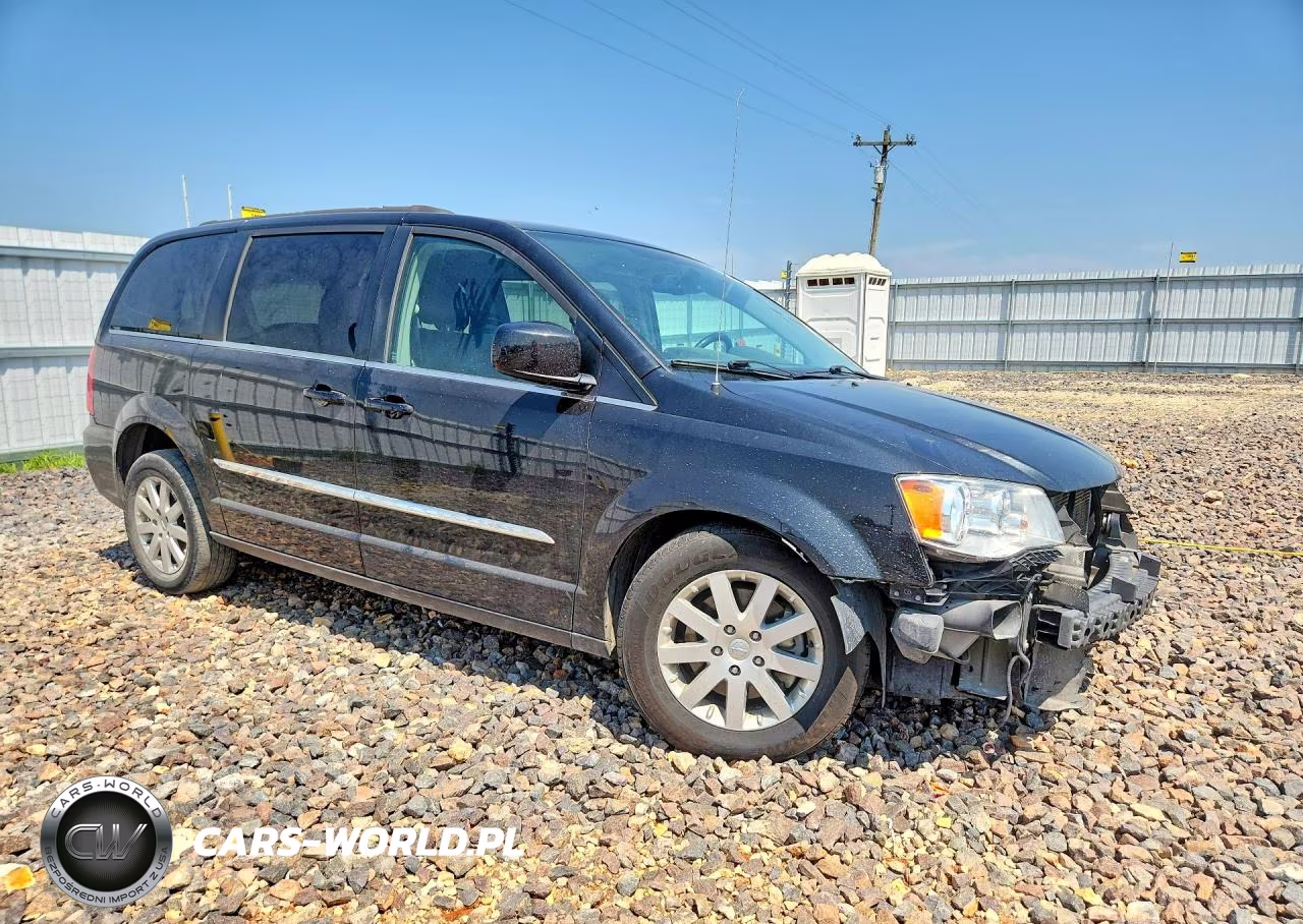 2016 Chrysler Town & Country Touring VIN:2C4RC1BG1GR165411 - 4