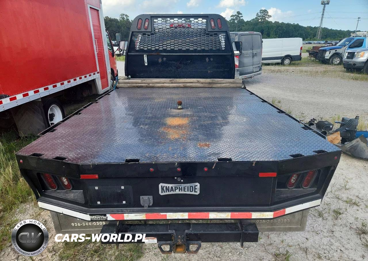 2023 Chevrolet Silverado Medium Duty VIN:1HTKJPVK6PH735203 - 10