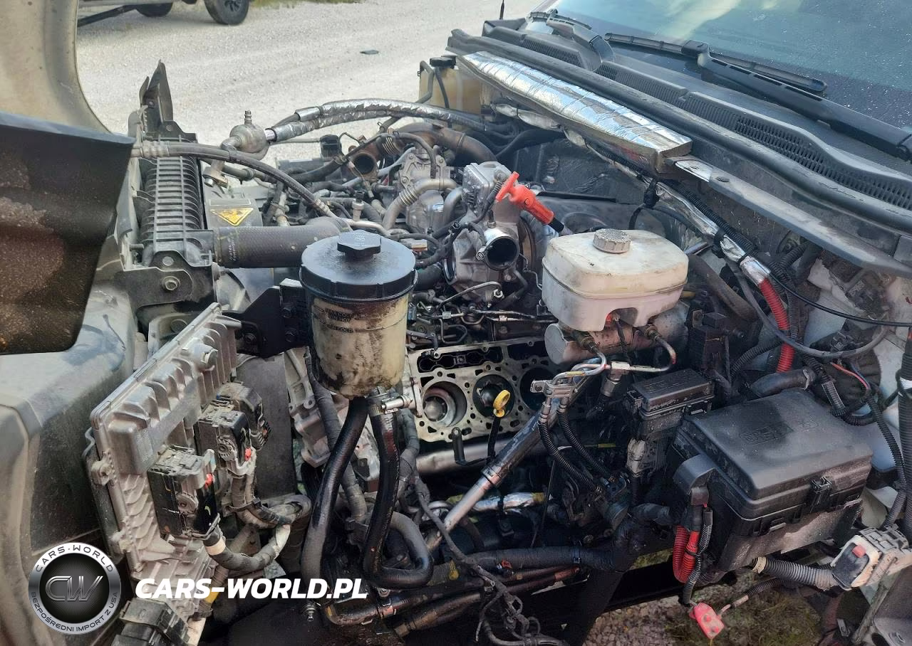 2023 Chevrolet Silverado Medium Duty VIN:1HTKJPVK6PH735203 - 11