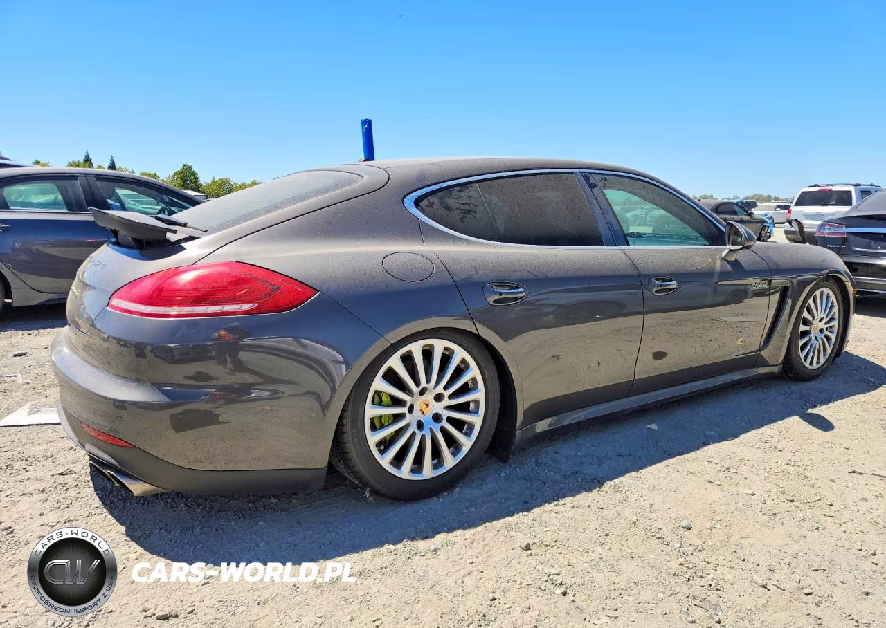 2015 Porsche Panamera Se Hybrid VIN:WP0AD2A76FL040283 - 3