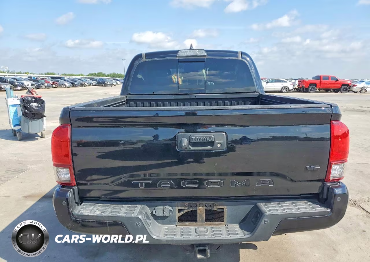 2018 Toyota Tacoma Trd Sport VIN:5TFAZ5CN2JX065813 - 6