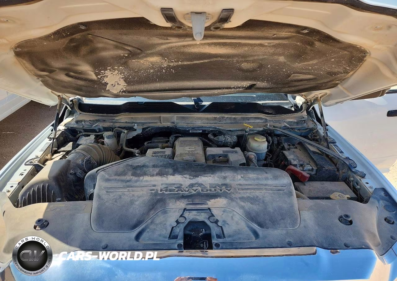 2022 Ram 3500 VIN:3C7WRTCL4NG305028 - 11
