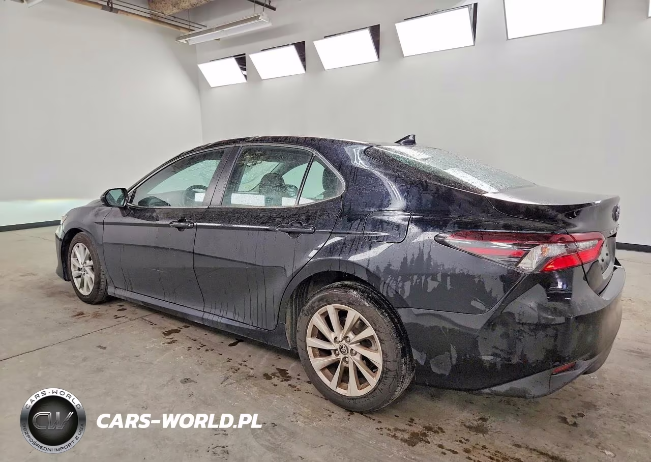 2022 Toyota Camry Le VIN:4T1C11AK2NU660634 - 2