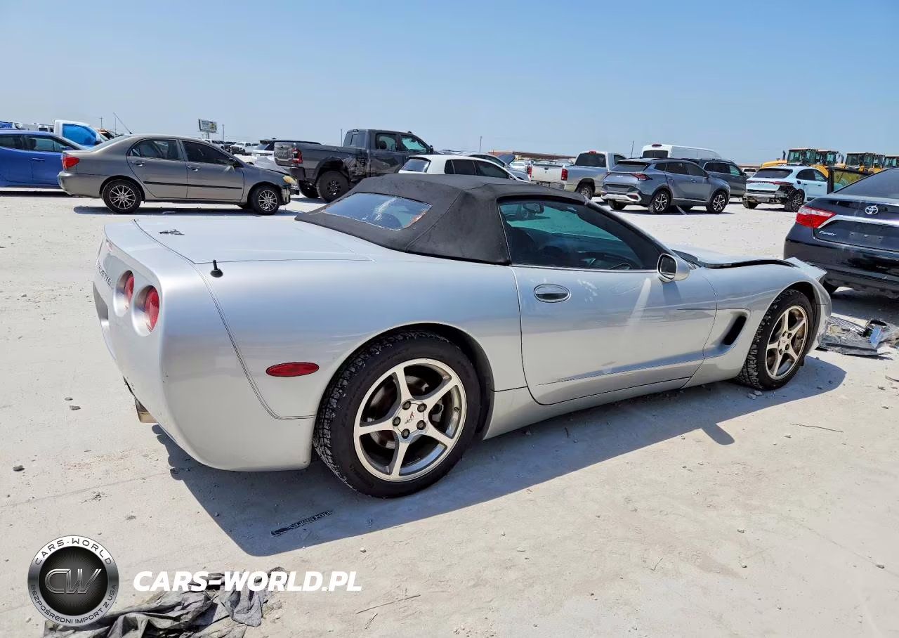 2000 Chevrolet Corvette VIN:1G1YY32G8Y5122216 - 3
