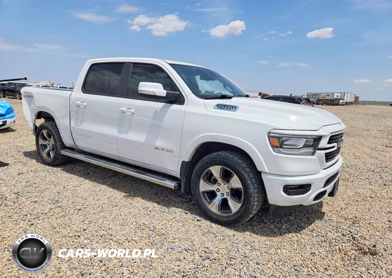 2020 Ram 1500 Laramie VIN:1C6SRFJT2LN255211 - 4
