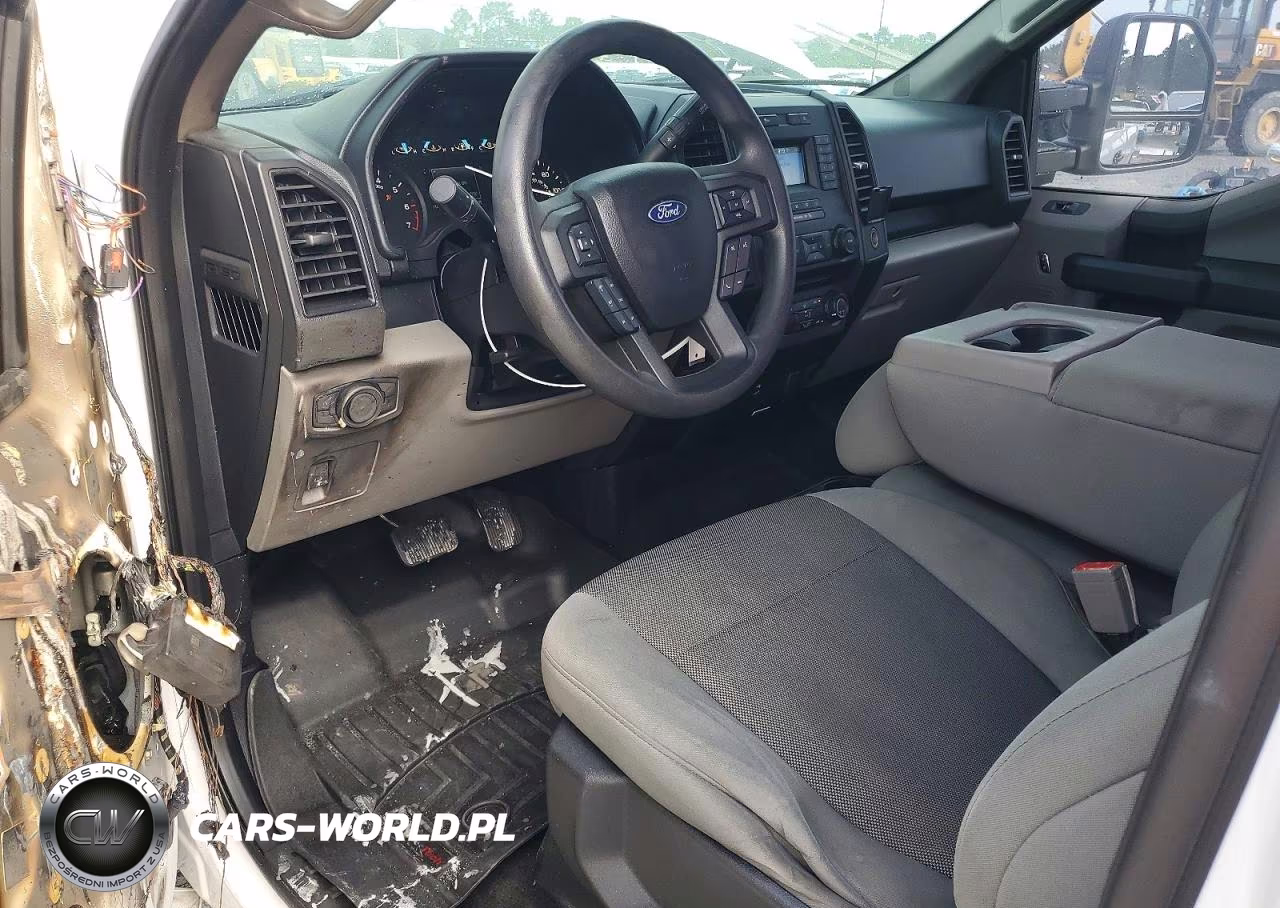 2018 Ford F150 VIN:1FTMF1CP7JFB39961 - 8
