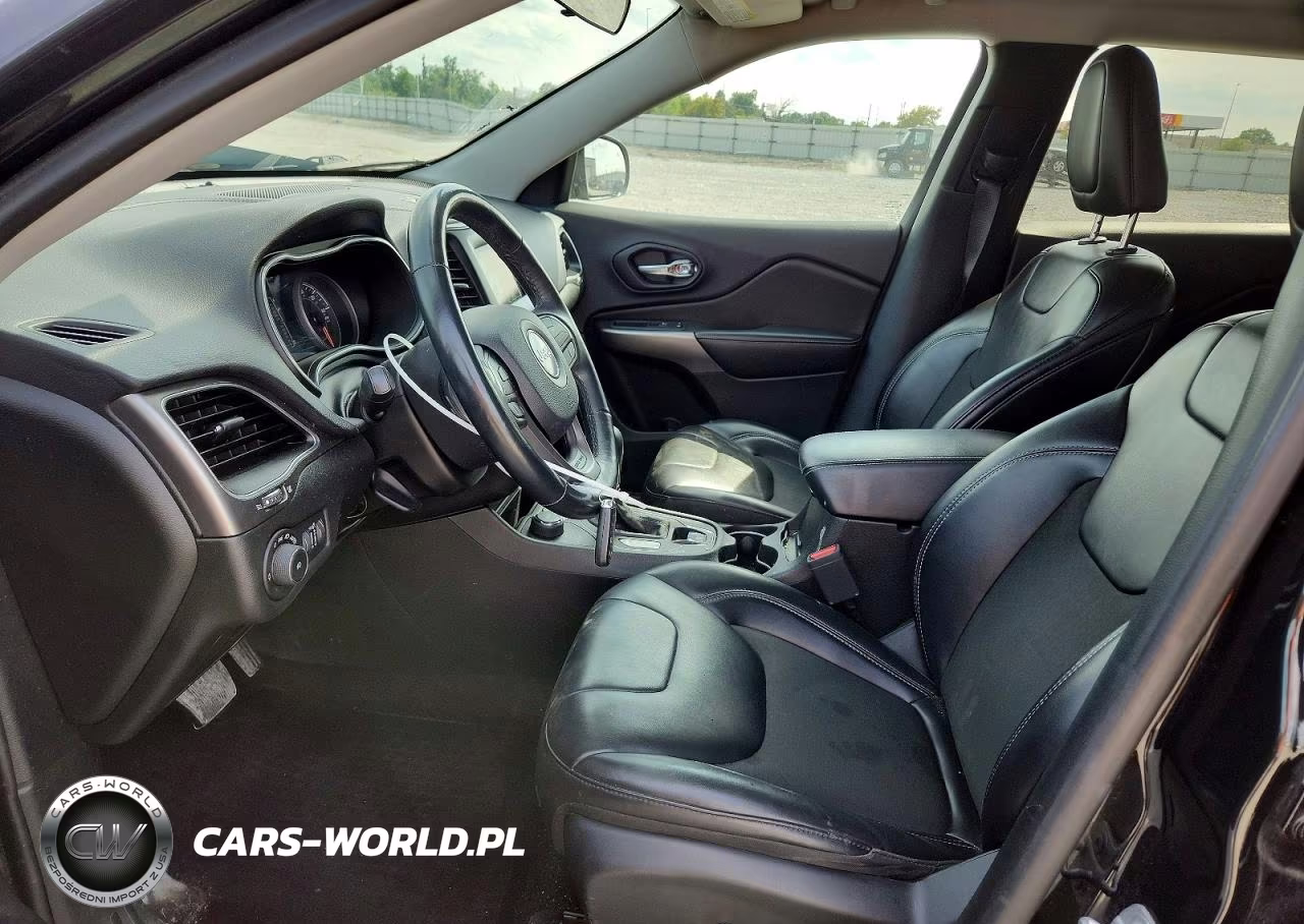 2019 Jeep Cherokee Latitude Plus VIN:1C4PJMLX6KD108257 - 7
