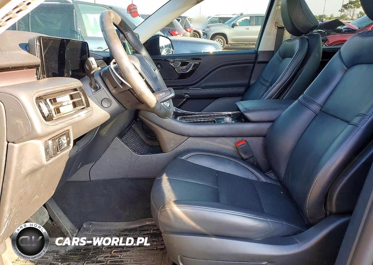 2025 Lincoln Aviator VIN:5LM5J6XC7SGL27651 - 7