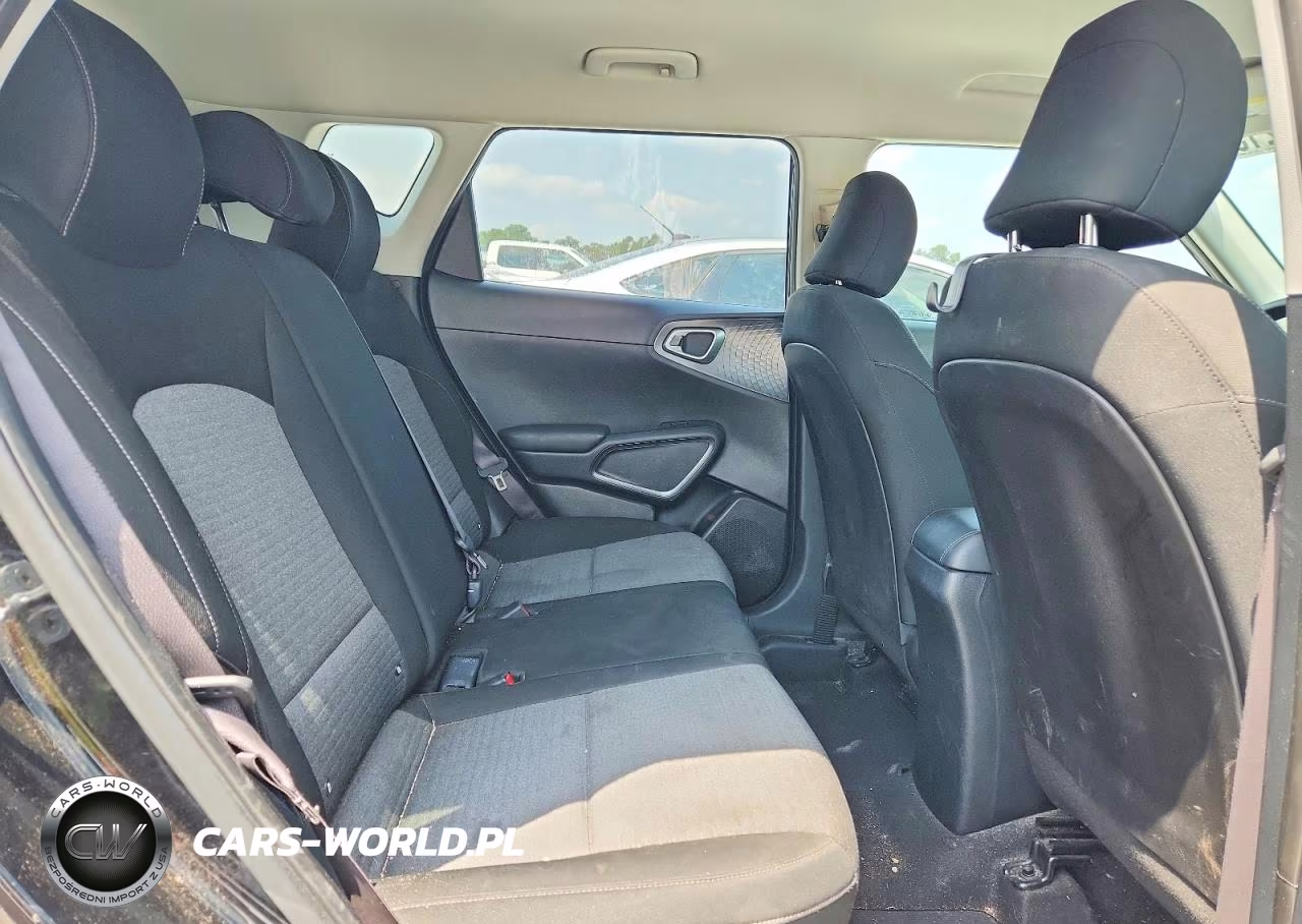2020 Kia Soul VIN:KNDJ23AU3L7015220 - 11